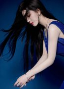 两小我 b坐 MBA智库